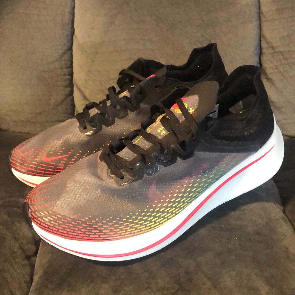 ✨SOLD✨Nike Men’s Zoom Fly SP Fast Black Red Orbit Running Shoes